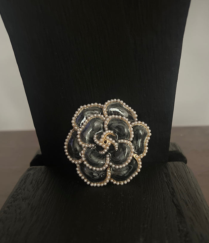 The Bloom Brooch