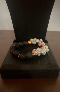 Black and White Canoe Glass Stretch Bracelet